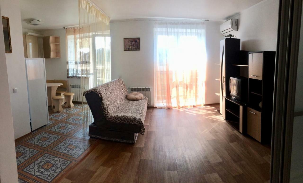 Studio Apartment In Center Полтава Экстерьер фото